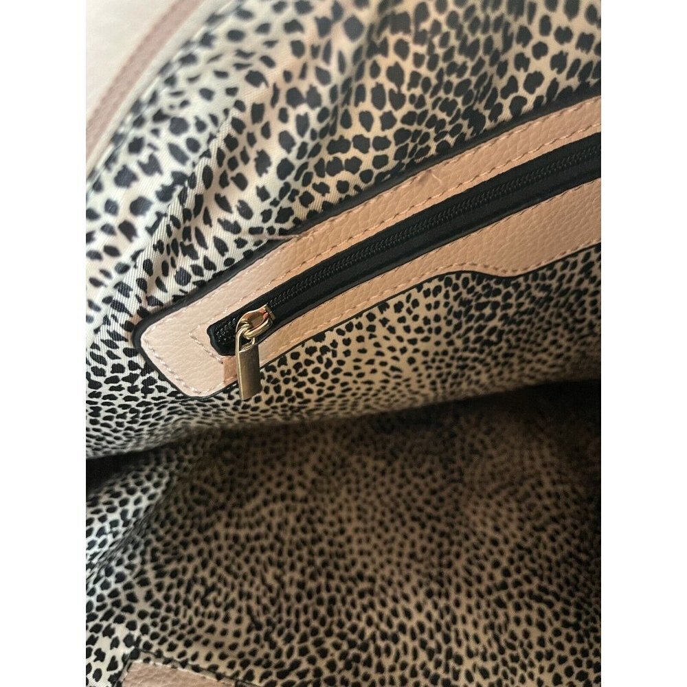 Alyssa Peta approved Soft Vegan pink shoulder bag & wristlet 2 pieces lead free - Picture 10 of 16